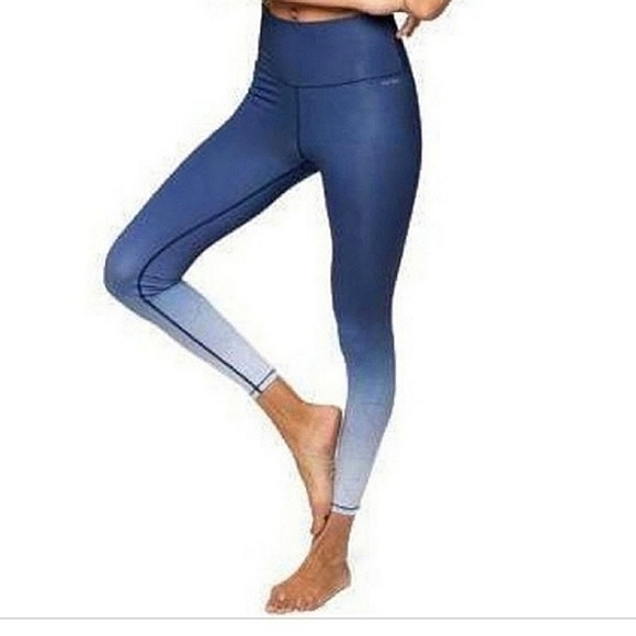 AR-33 Alpha Ocean Fade Ombré Leggings - Picture 4 of 9